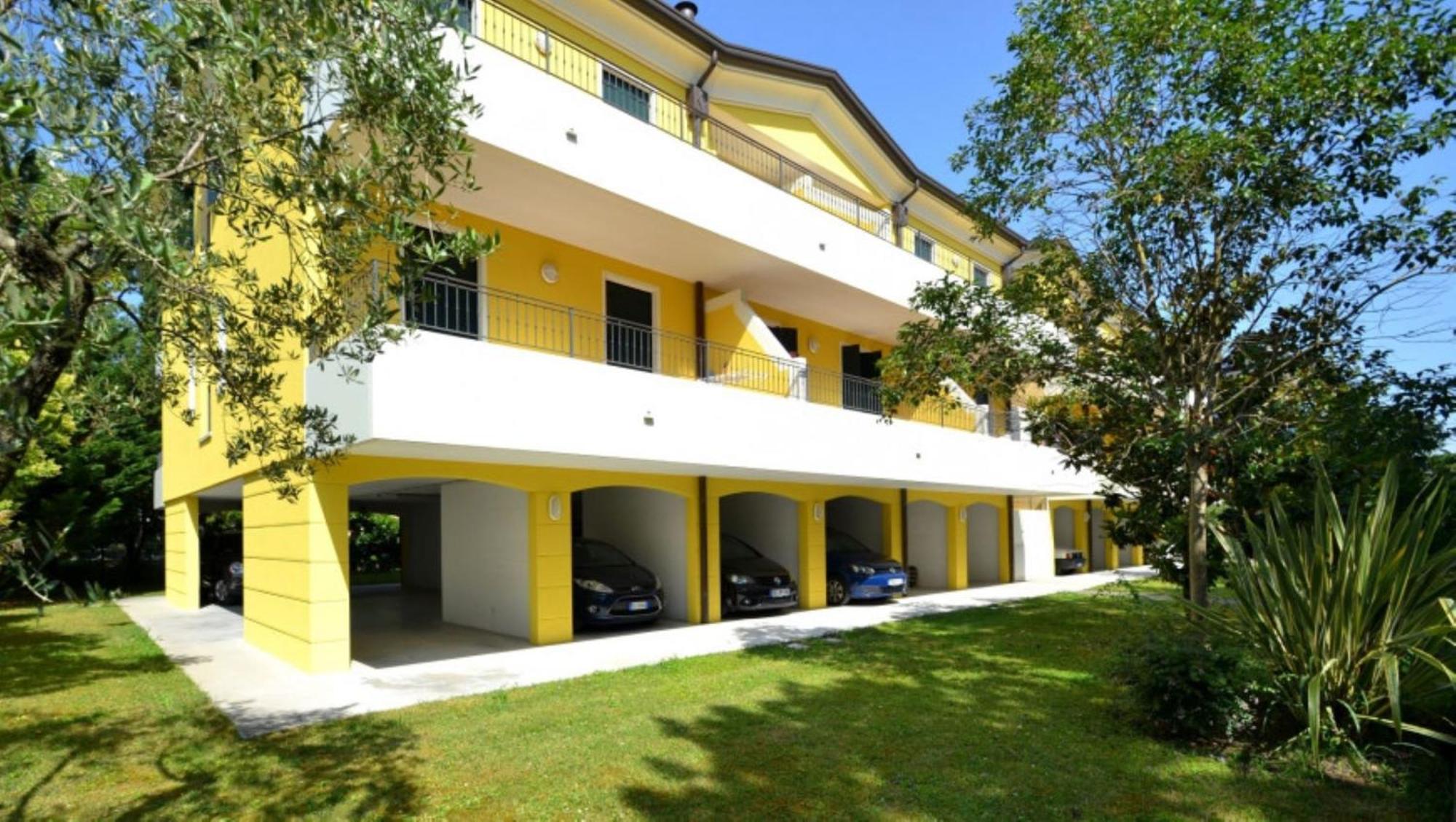 Luminous Flat With Shared Garden Next To The Sea Bibione