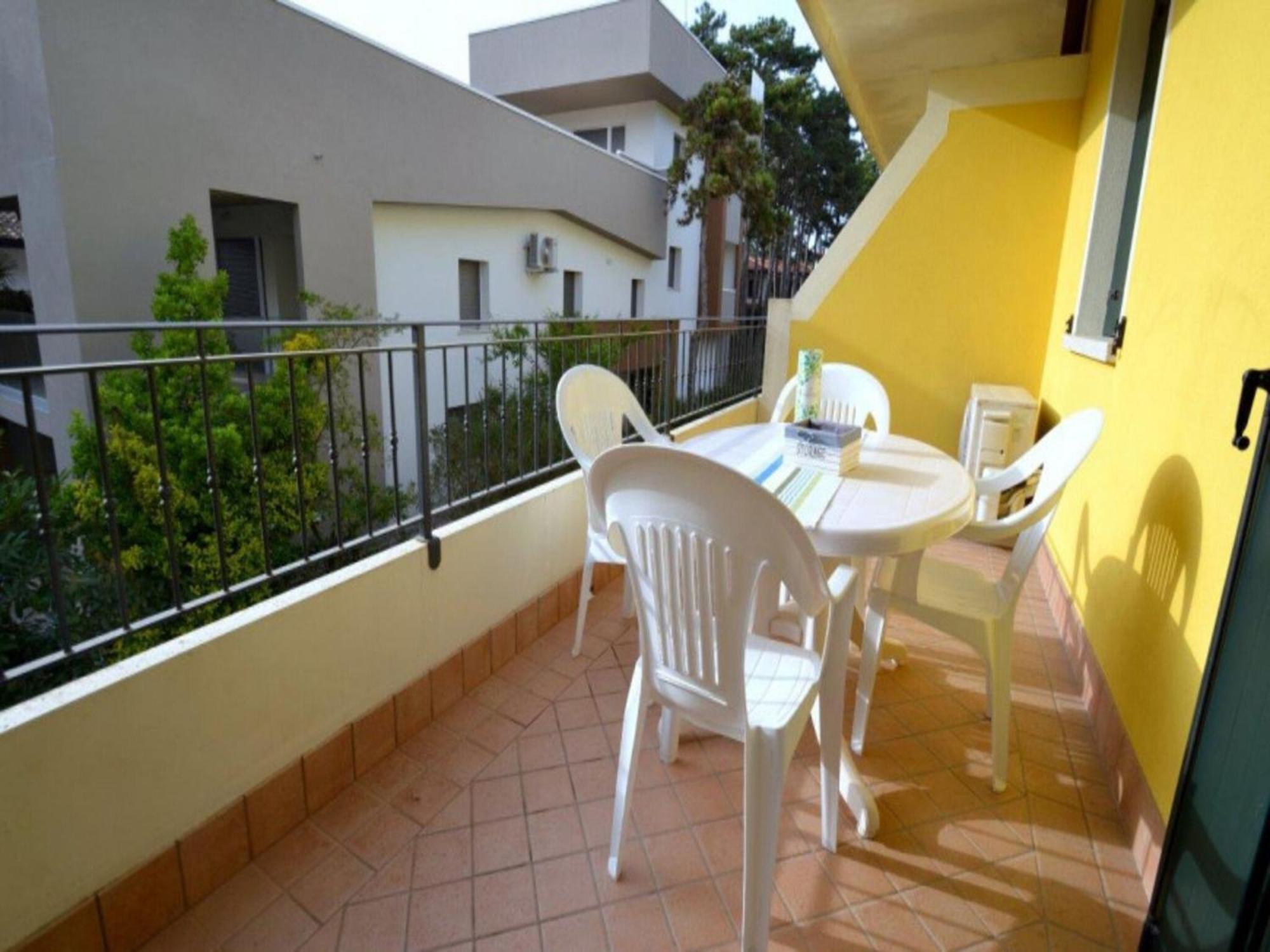 Luminous Flat With Shared Garden Next To The Sea *