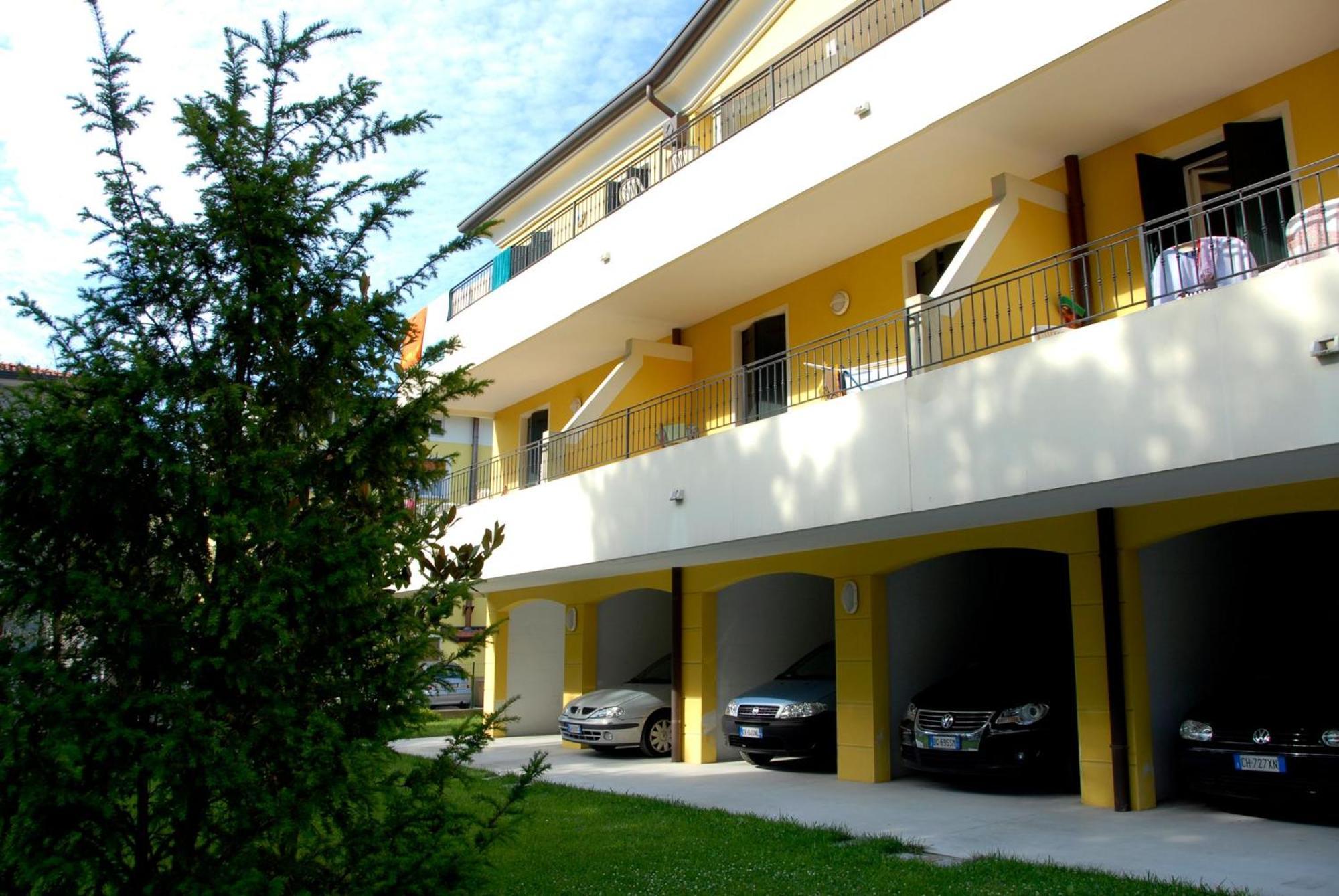 Luminous Flat With Shared Garden Next To The Sea Bibione